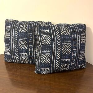 Blue and Cream Pillow Set